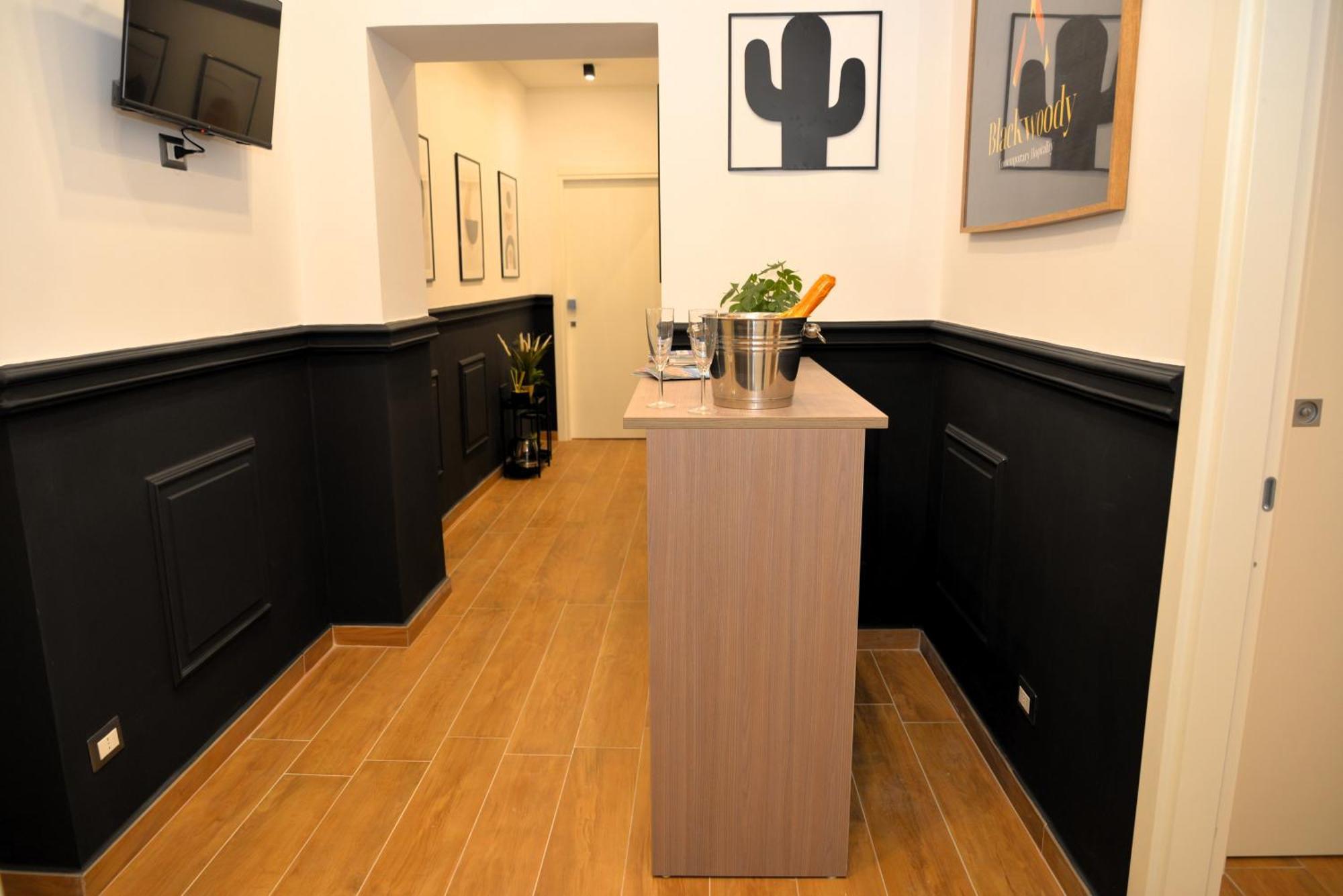 Blackwoody Contemporary Rooms - Napoli Centro Storico Nápoles Exterior foto