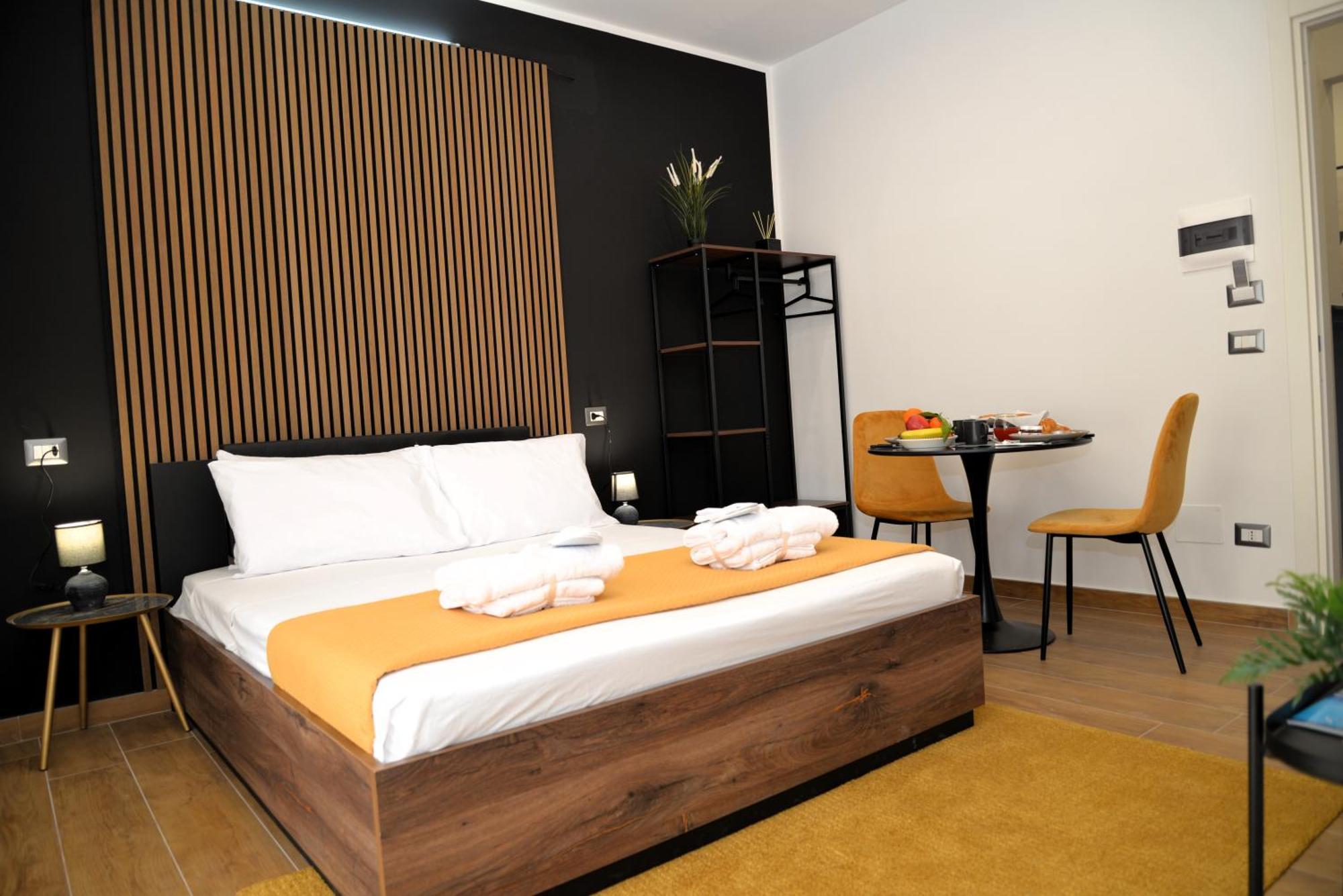 Blackwoody Contemporary Rooms - Napoli Centro Storico Nápoles Exterior foto